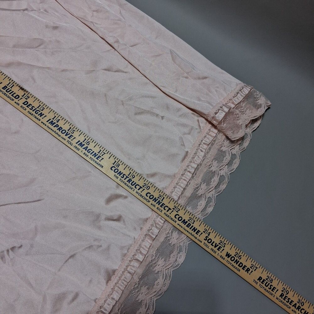 Vintage 1970s Formfit Solid Pink Lace Trim Half Slip – Size Medium - Picture 5 of 7